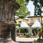 Hotel La Maison Blanche
