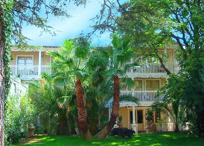 Hotel La Maison Blanche